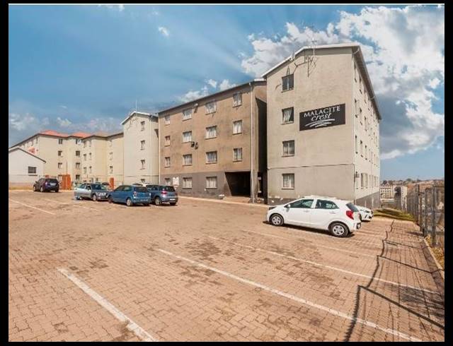 2 BEDROOM APARTMENT FOR SALE IN FLEURHOF